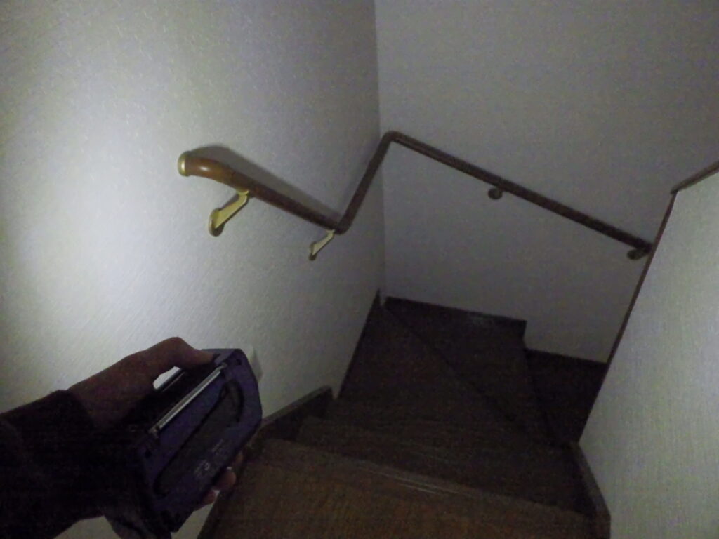 Greeshowの防災ラジオ「GS-2901」のライト機能