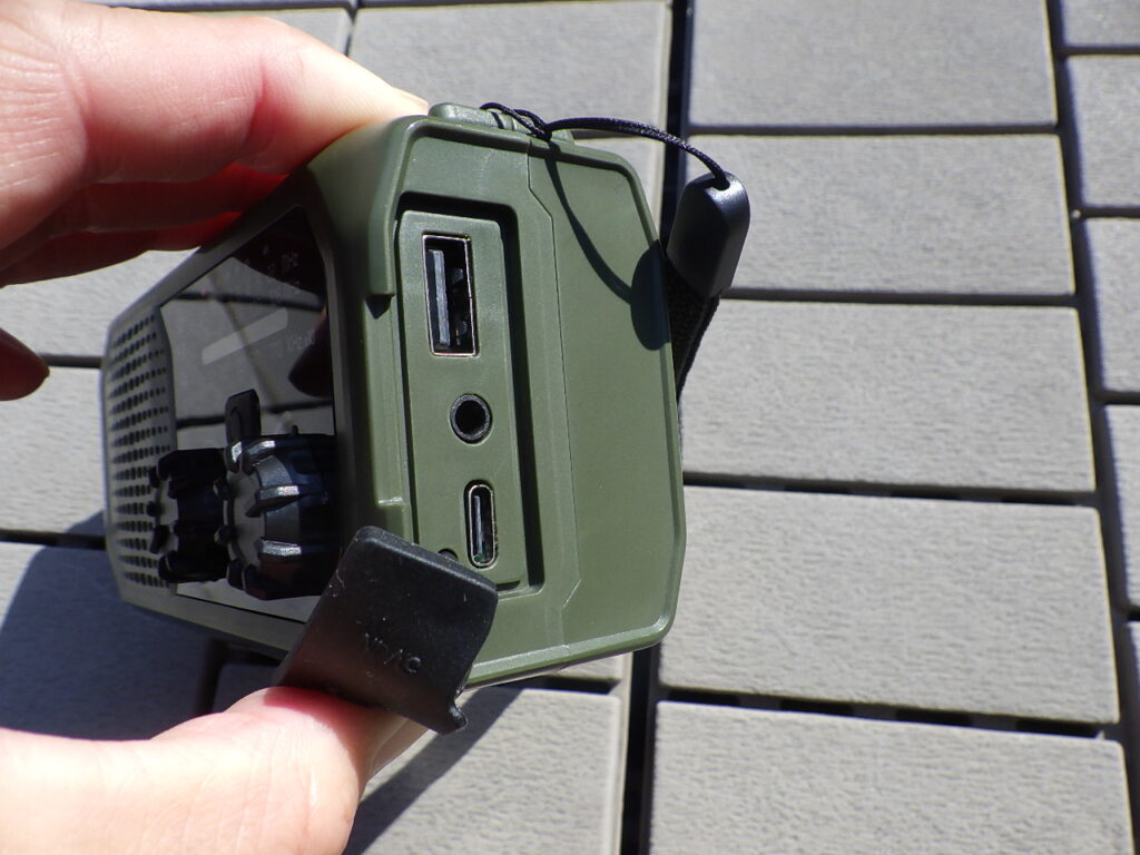 Greeshowの防災ラジオ「GS-298」