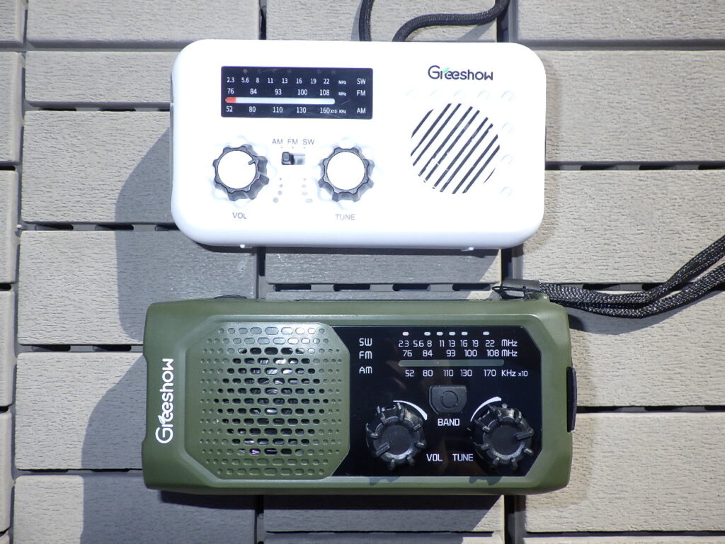 Greeshowの防災ラジオ「GS-297」と「GS-298」比較
