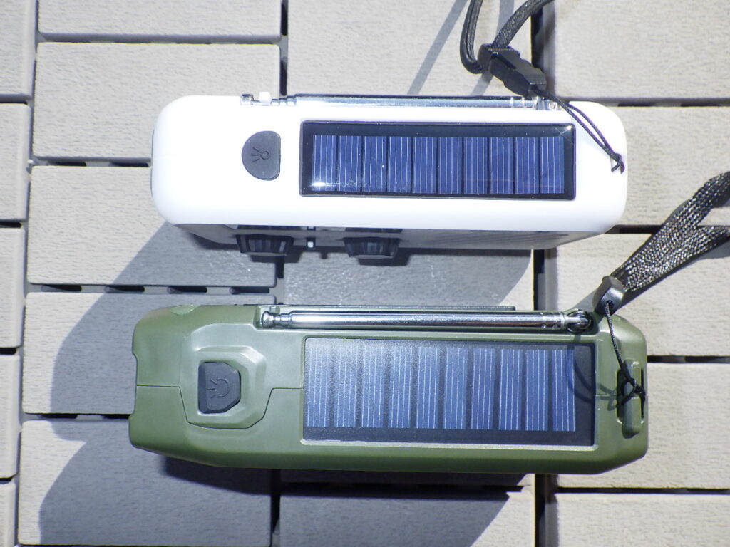 Greeshowの防災ラジオ「GS-297」と「GS-298」比較