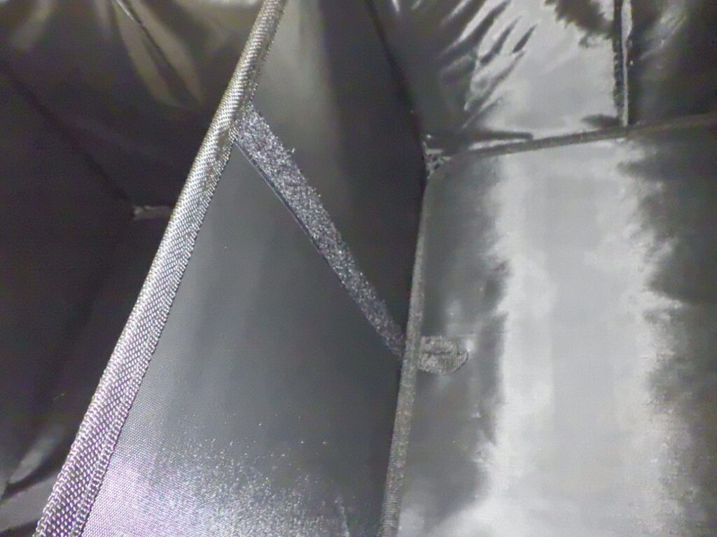 折り畳み式収納ボックス