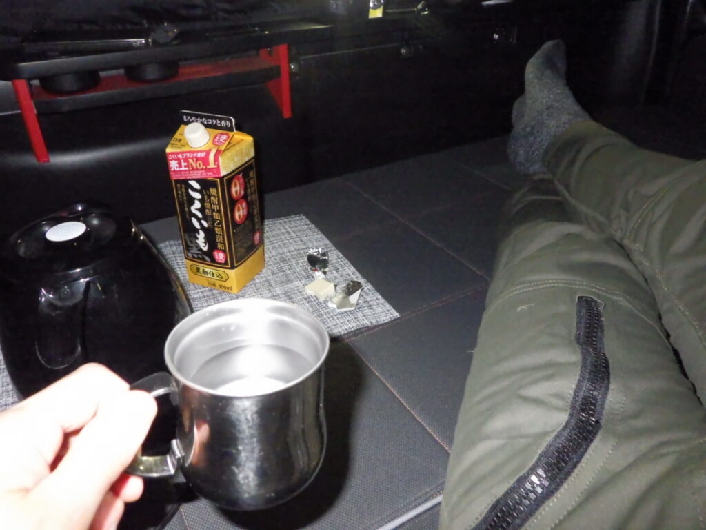 ハイエースで車中泊