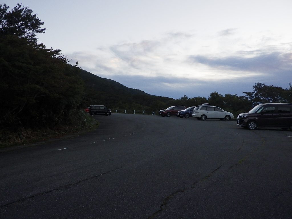 鳥海山 滝ノ屋ノ登山口駐車場